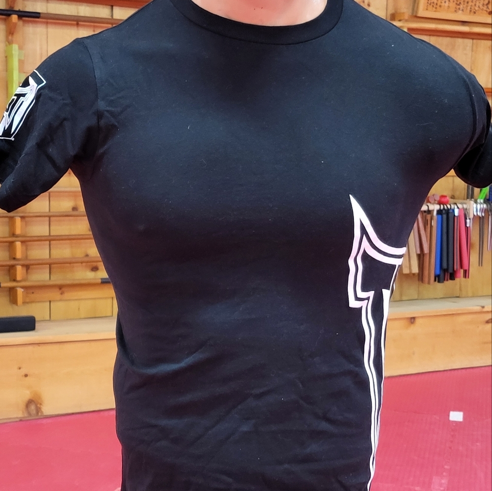 NWT TapOut Tee Side Swipe Design Black Size Small 100% Cotton Vintage